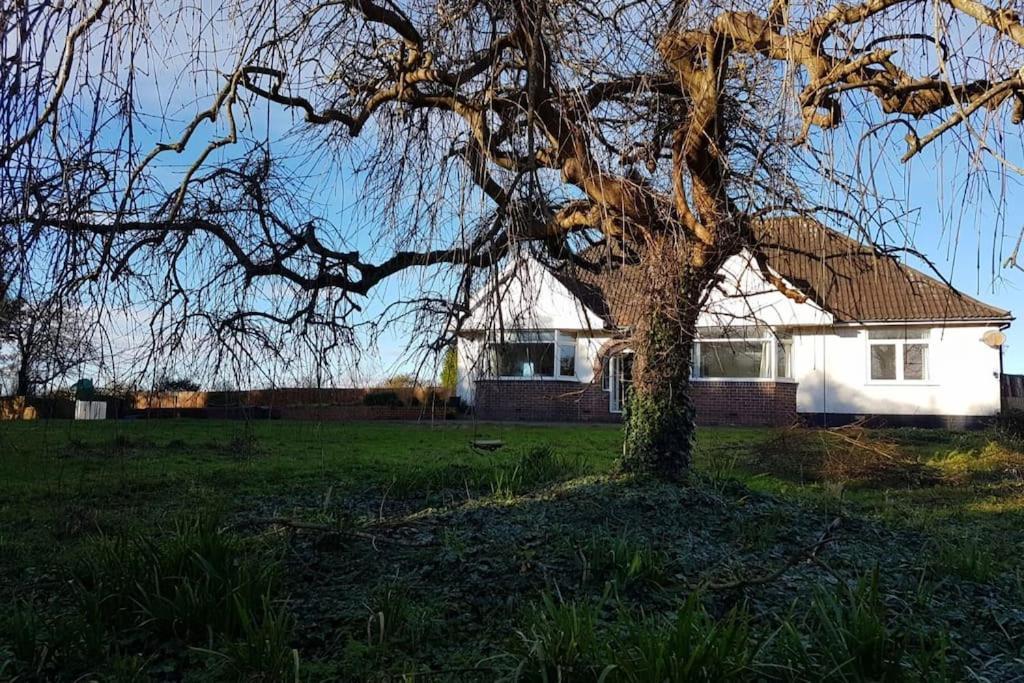 4 Bedroom Country Home Бристол Екстериор снимка